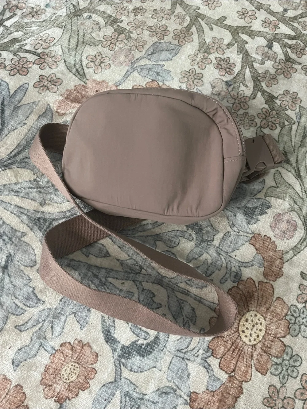 Universal Thread Mauve Crossbody Belt Bag